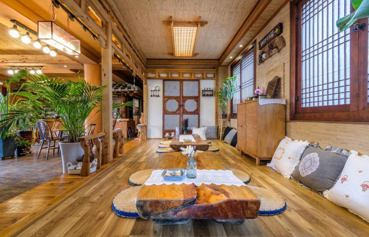 Harry And Sodam Pension Чеджудо Экстерьер фото
